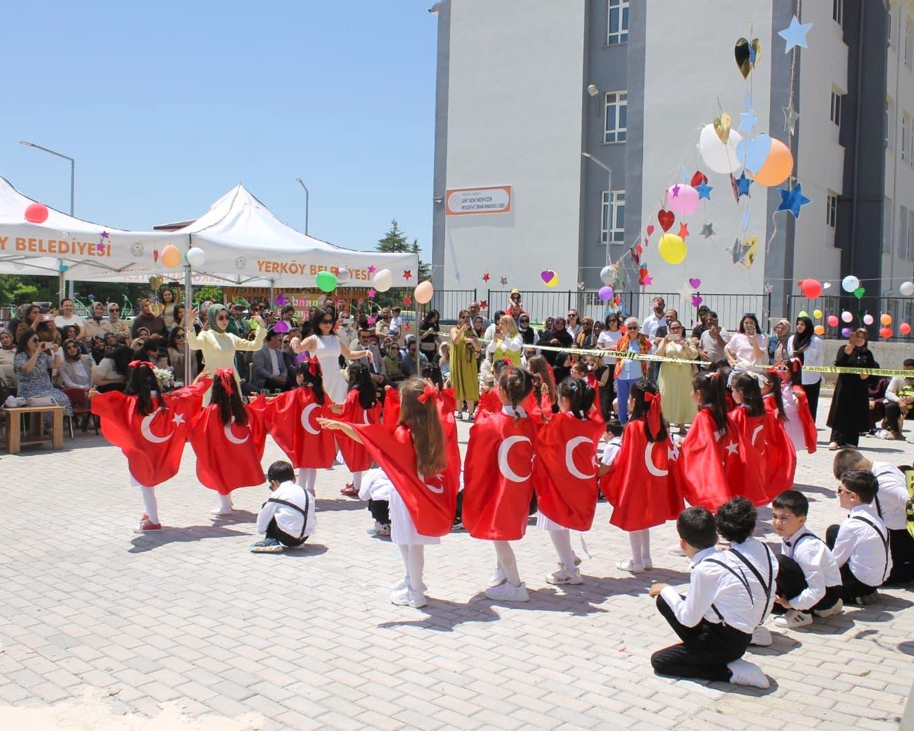 YERKÖYDE DÜZENLENEN ANAOKULU ÇOCUK ŞENLİĞİ İLGİ GÖRDÜ