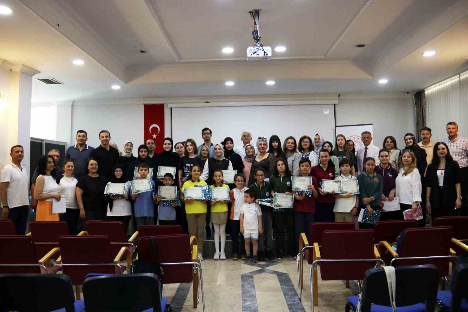 Yalova’da Dilimizin Zenginlikleri ödül töreni