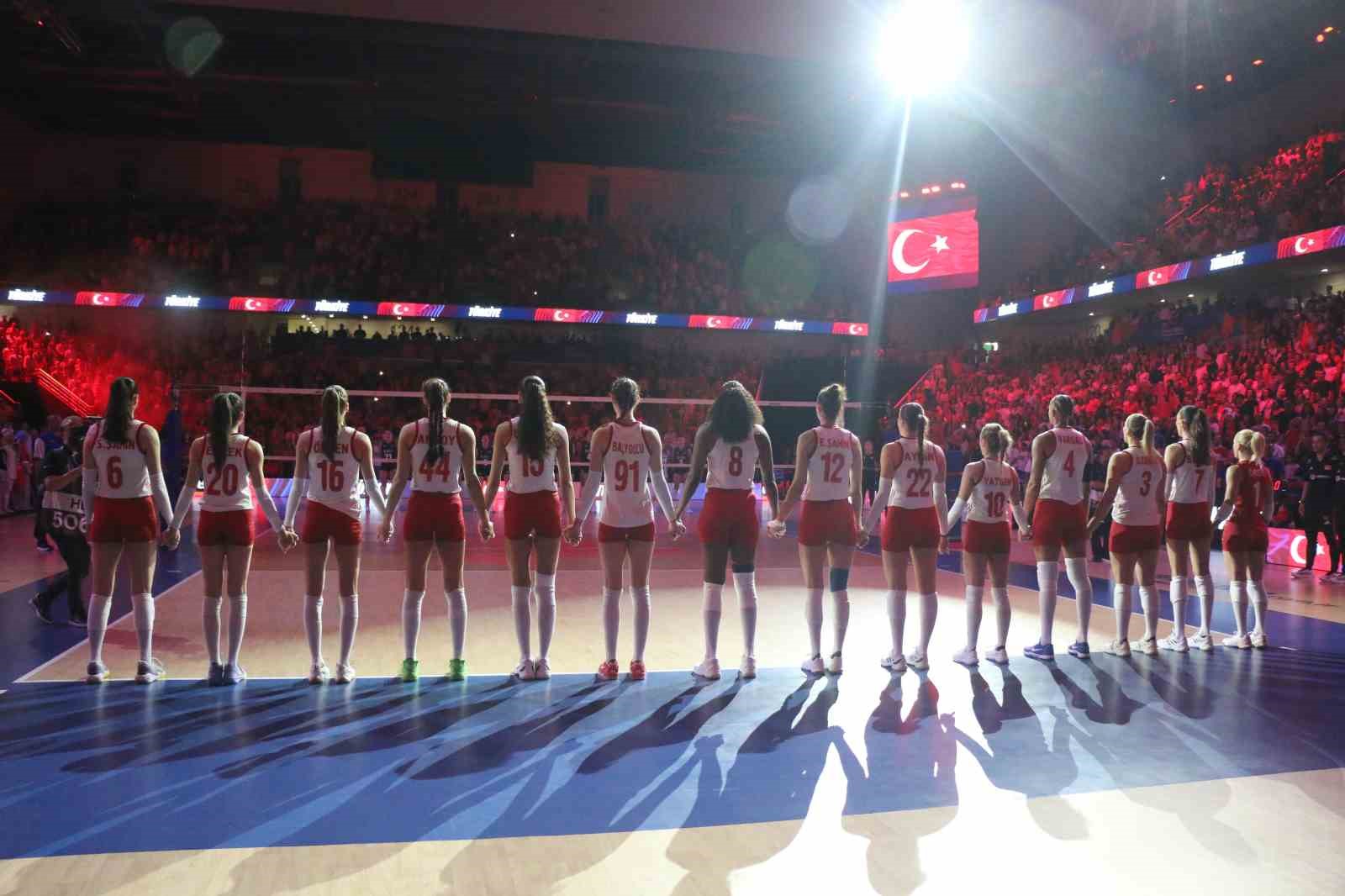 A MİLLİ KADIN VOLEYBOL TAKIMI, BELÇİKA’YI 3-0 MAĞLUP ETTİ