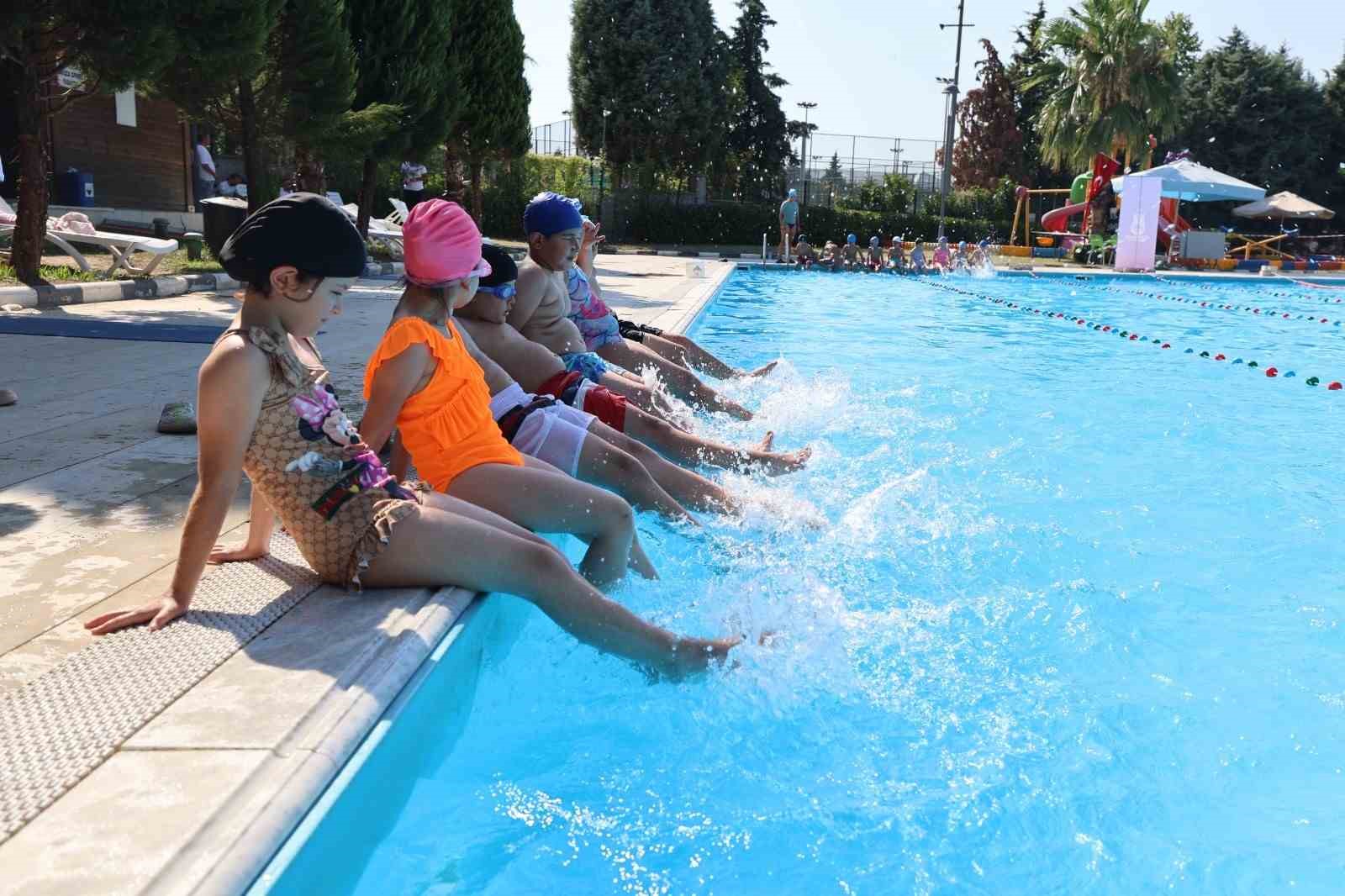 ŞEHZADELER’DE YÜZME KURSLARI BAŞLIYOR
