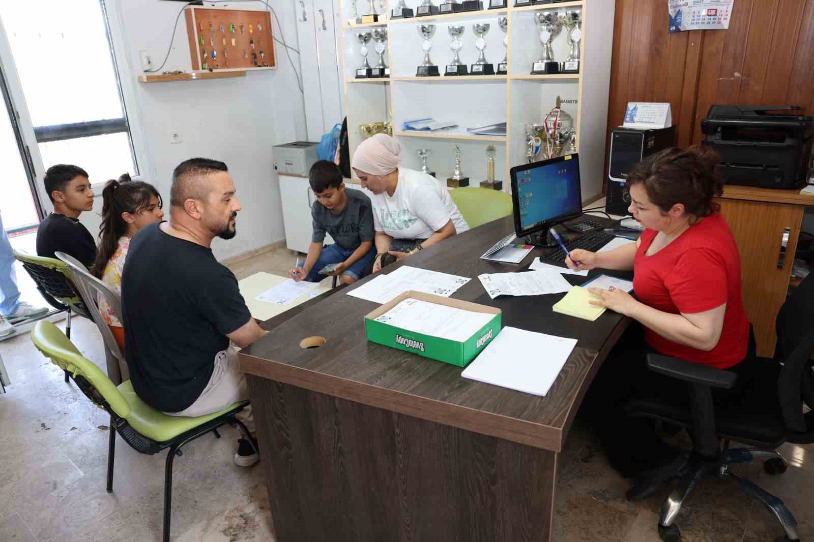 AKDENİZ’DE YAZ SPOR OKULLARI İÇİN KAYITLAR BAŞLADI