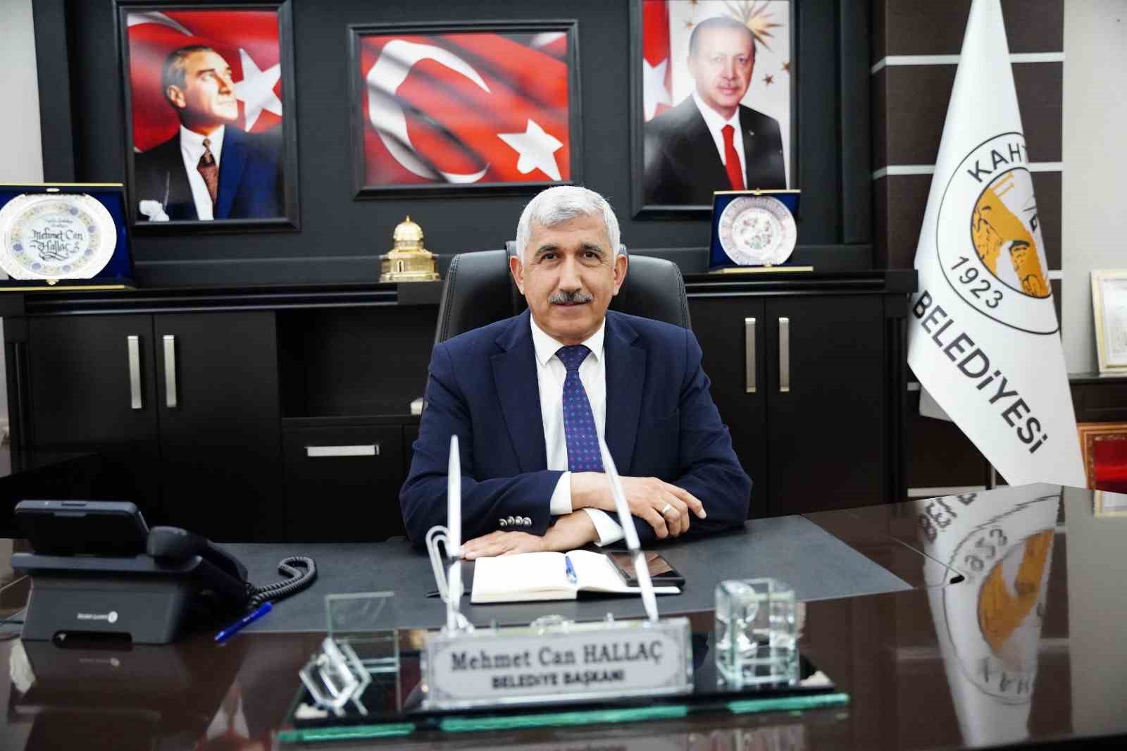 KAHTA BELEDİYESİ’NDEN YSK ÖĞRENCİLERİNE ÜCRETSİZ ULAŞIM DESTEĞİ