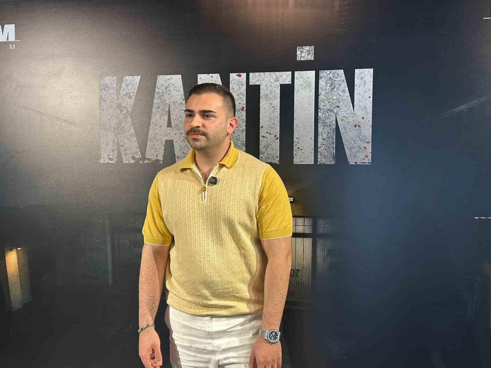 GÖRKEM SEVİNDİK: "HER ROLÜMÜN ÖZELLİKLE FARKLI OLMASINI TERCİH EDİYORUM"