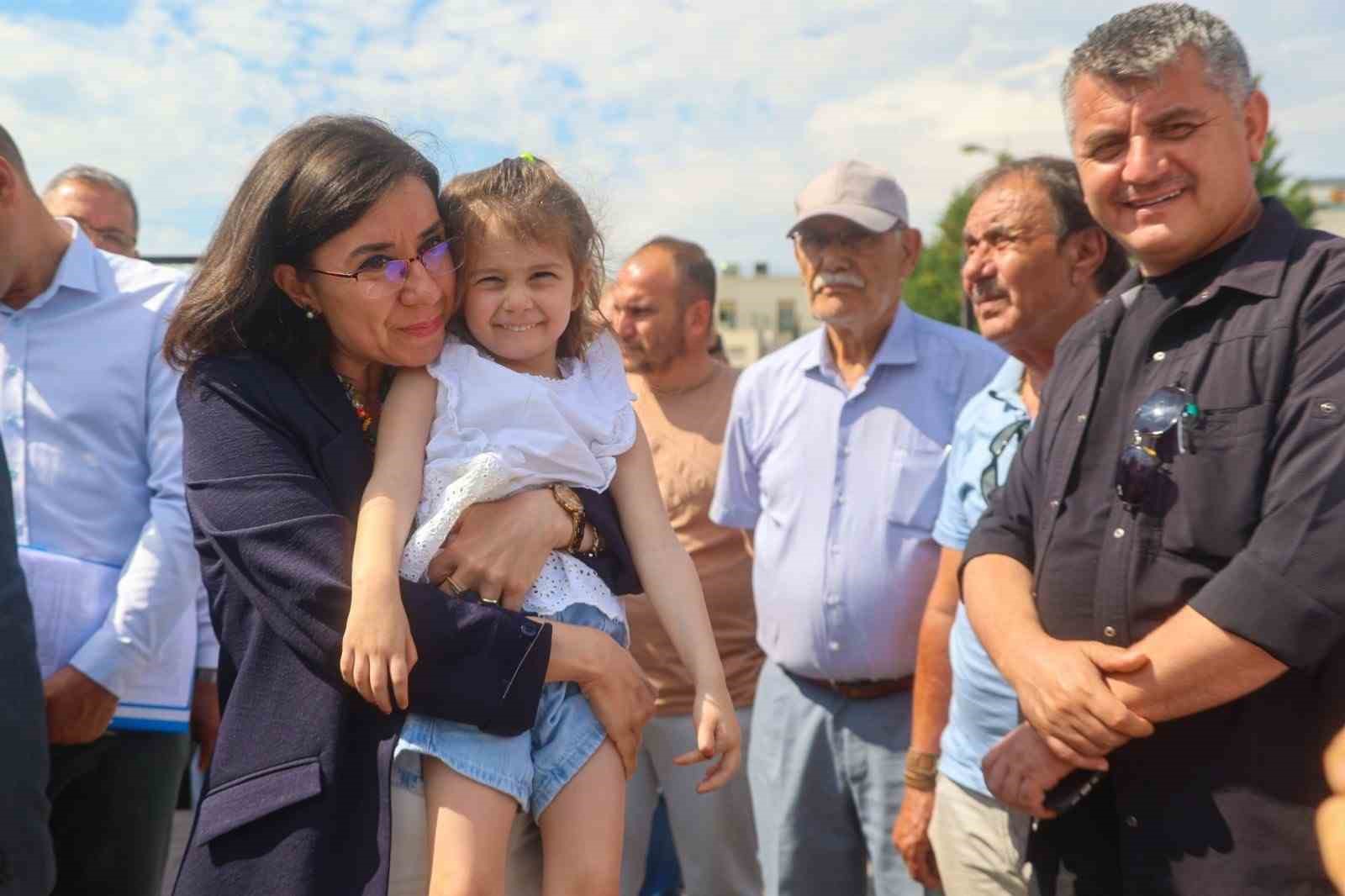 UŞAK BELEDİYE BAŞKAN VEKİLİ ÖZKAN SARAYALTI DURAĞI’NDA ŞOFÖR ESNAFIYLA BULUŞTU