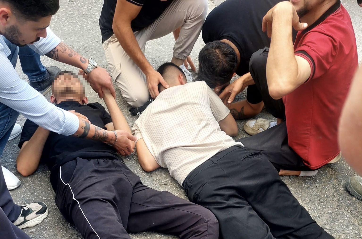 SAMSUN’DA MOTOSİKLET İLE OTOMOBİL ÇARPIŞTI: 2 YARALI