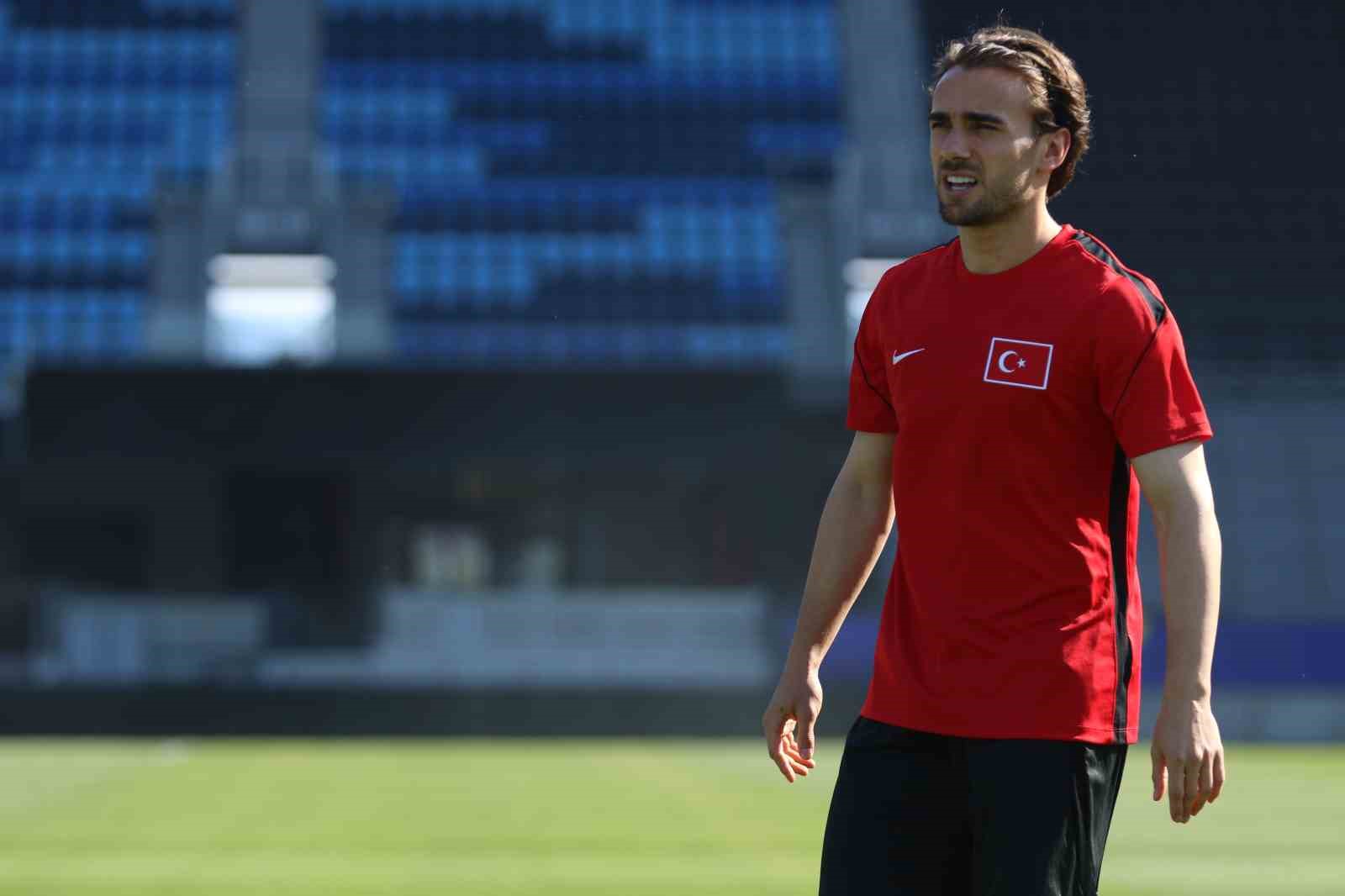YUNUS AKGÜN: "ÜLKEMİZE 3 PUAN ARMAĞAN ETMEK İSTİYORUZ"