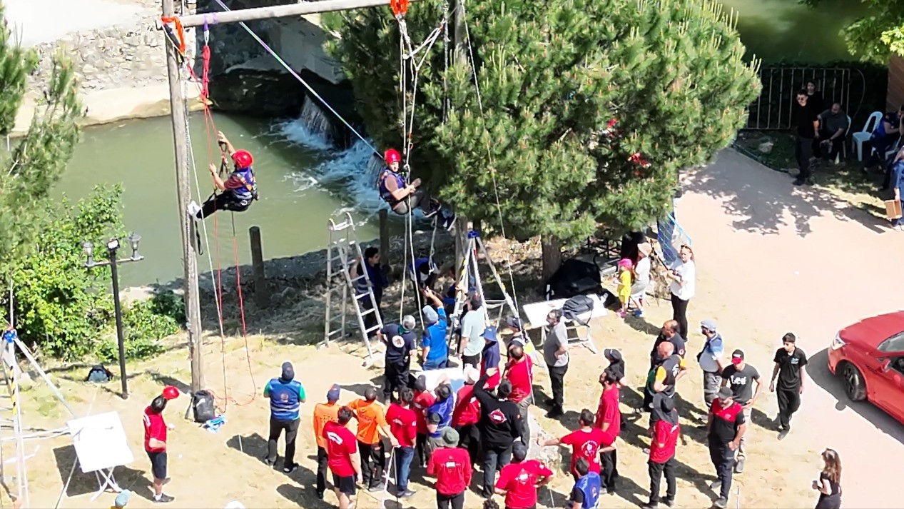 AFET KAHRAMANLARI EĞİTİM KAMPINDA BULUŞTU