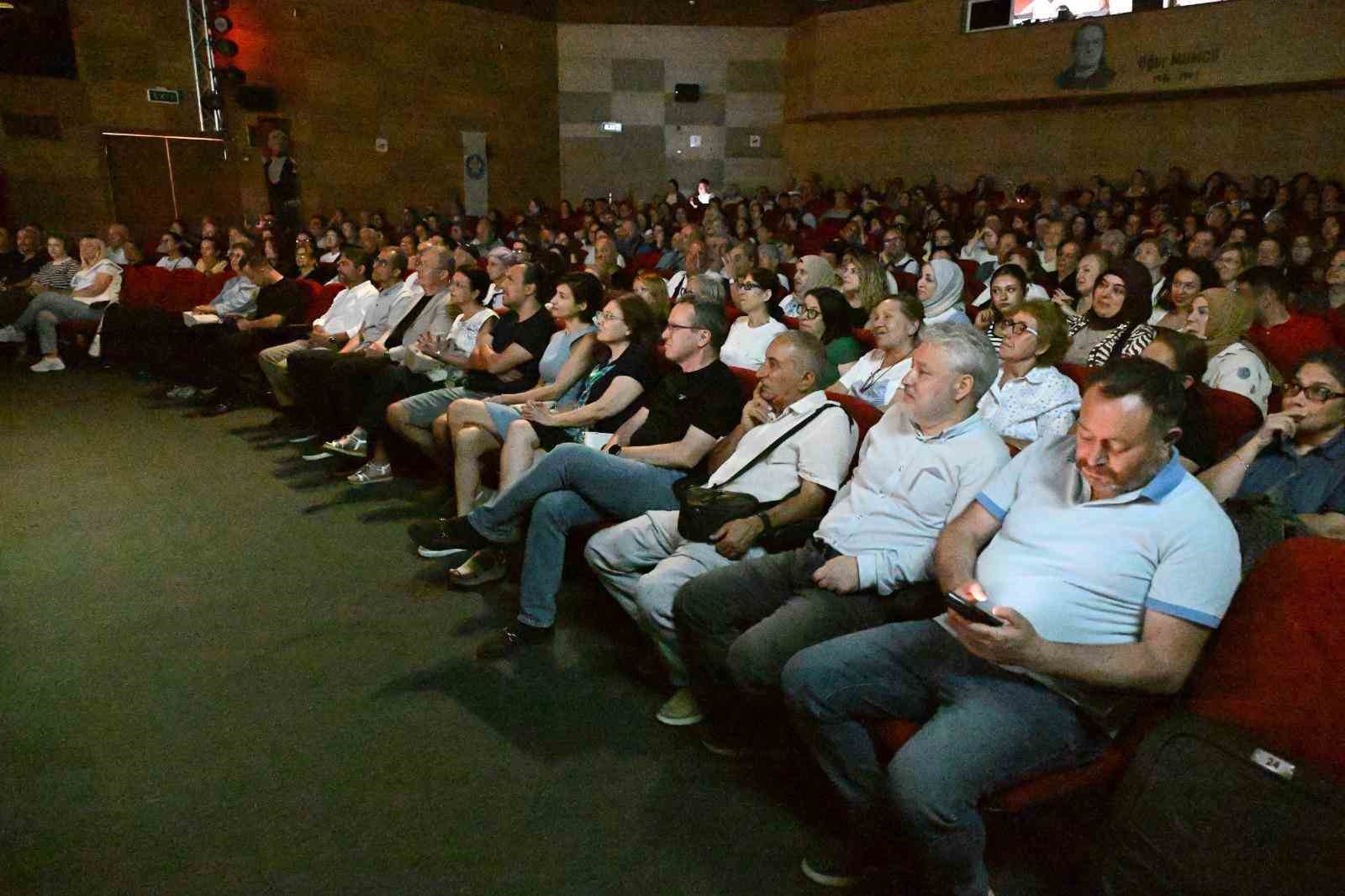 MANİSA, HEMŞEHRİSİ İLHAN ŞEŞEN’İ UNUTMADI