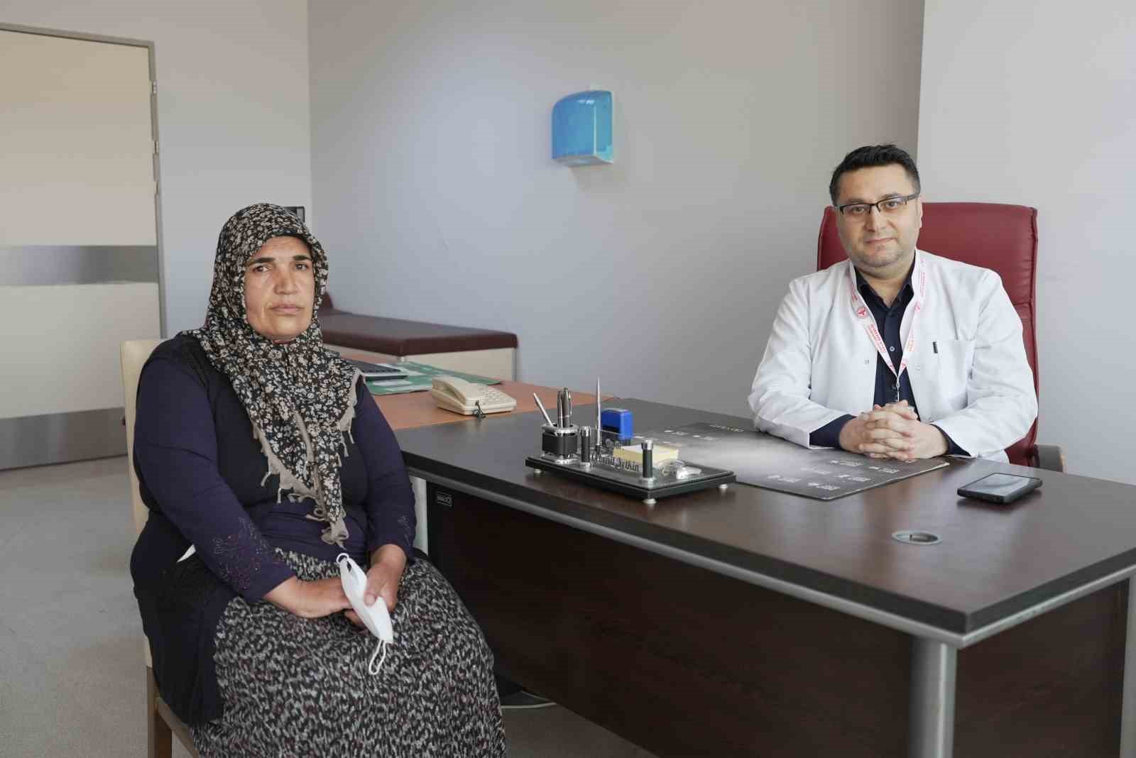 KOLON TÜMÖRLERİ LAPAROSKOPİK YÖNTEMLE TEDAVİ EDİLDİ