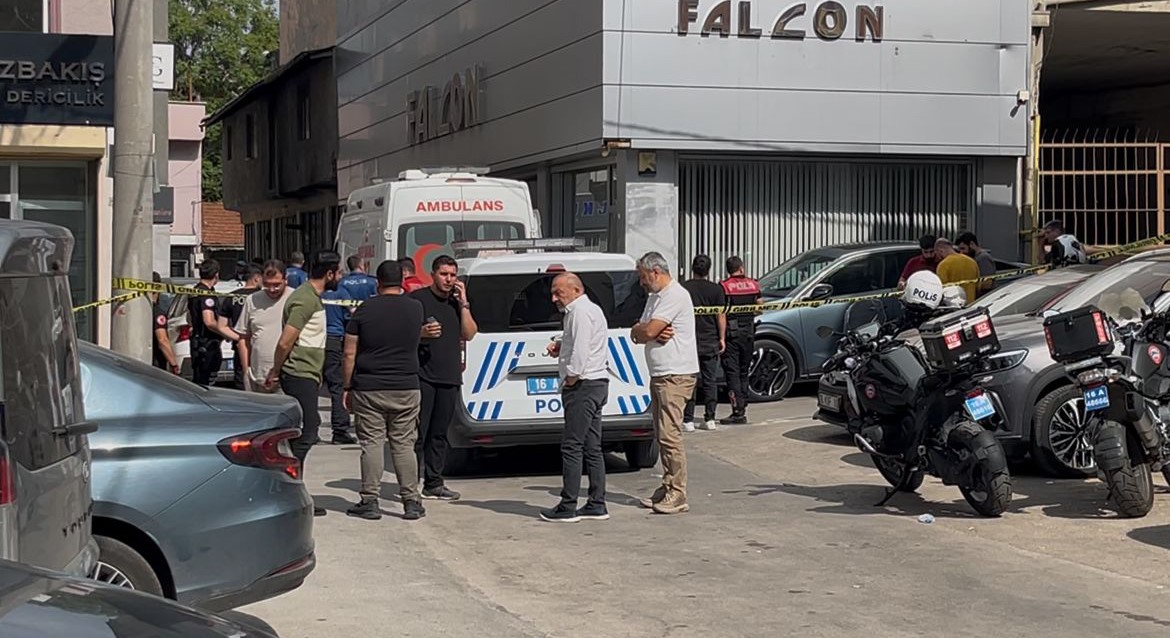 KADIN İŞ ORTAĞINI VURDU, CANINA KIYDI