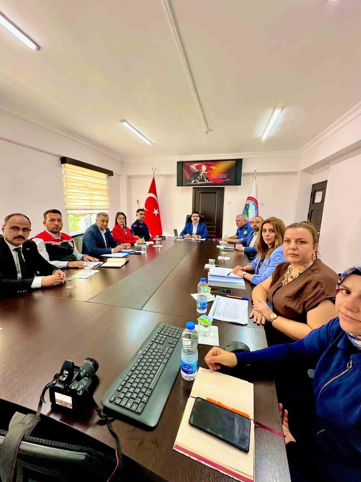 TOMARZA’DA BAĞIMLILIKLA MÜCADELE KURUL TOPLANTISI GERÇEKLEŞTİRİLDİ