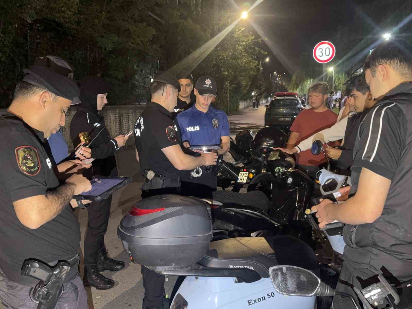 BURSA’DA YKS ÖNCESİ SESSİZLİK VE HUZUR DENETİMİ