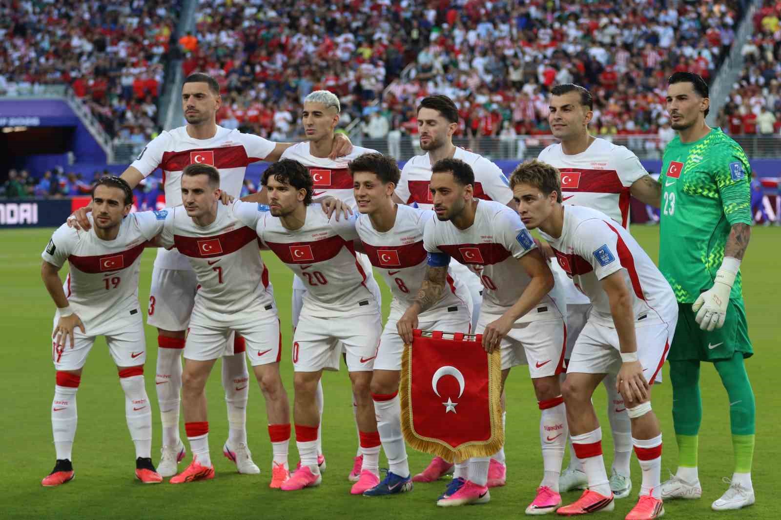 A MİLLİ FUTBOL TAKIMI’NDA 3 DEĞİŞİKLİK
