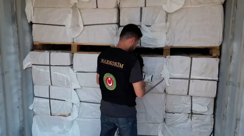 GÜMRÜKLER MUHAFAZA EKİPLERİNDEN KAÇAKÇILIK VE UYUŞTURUCUYA GEÇİT YOK