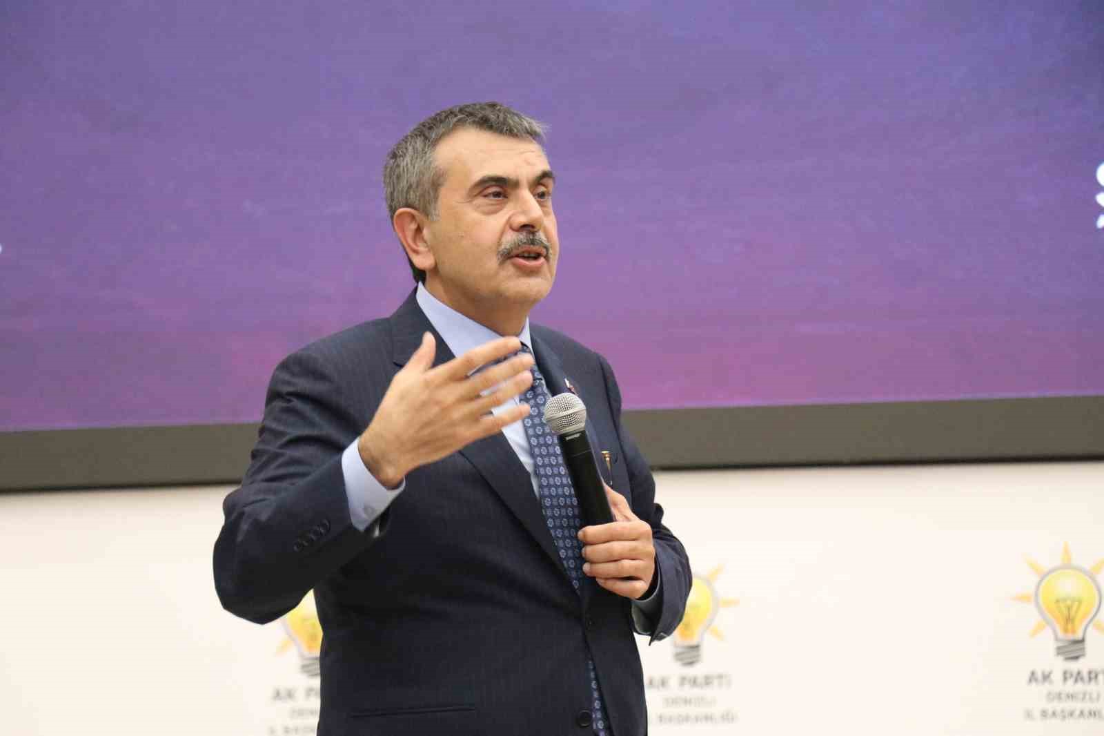 MİLLİ EĞİTİM BAKANI TEKİN, ECEVİT DÖNEMİNDEKİ MEKTUPLARLA YENİ VE ESKİ TÜRKİYE’Yİ KARŞILAŞTIRDI