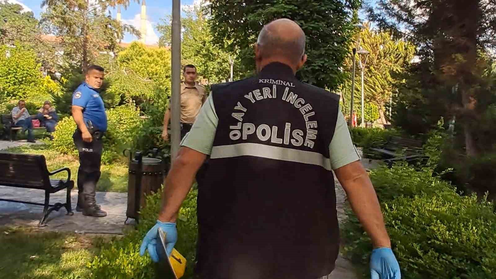 ’KIZ MESELESİ’ KAVGASINDA KAN AKTI: 3 YARALI