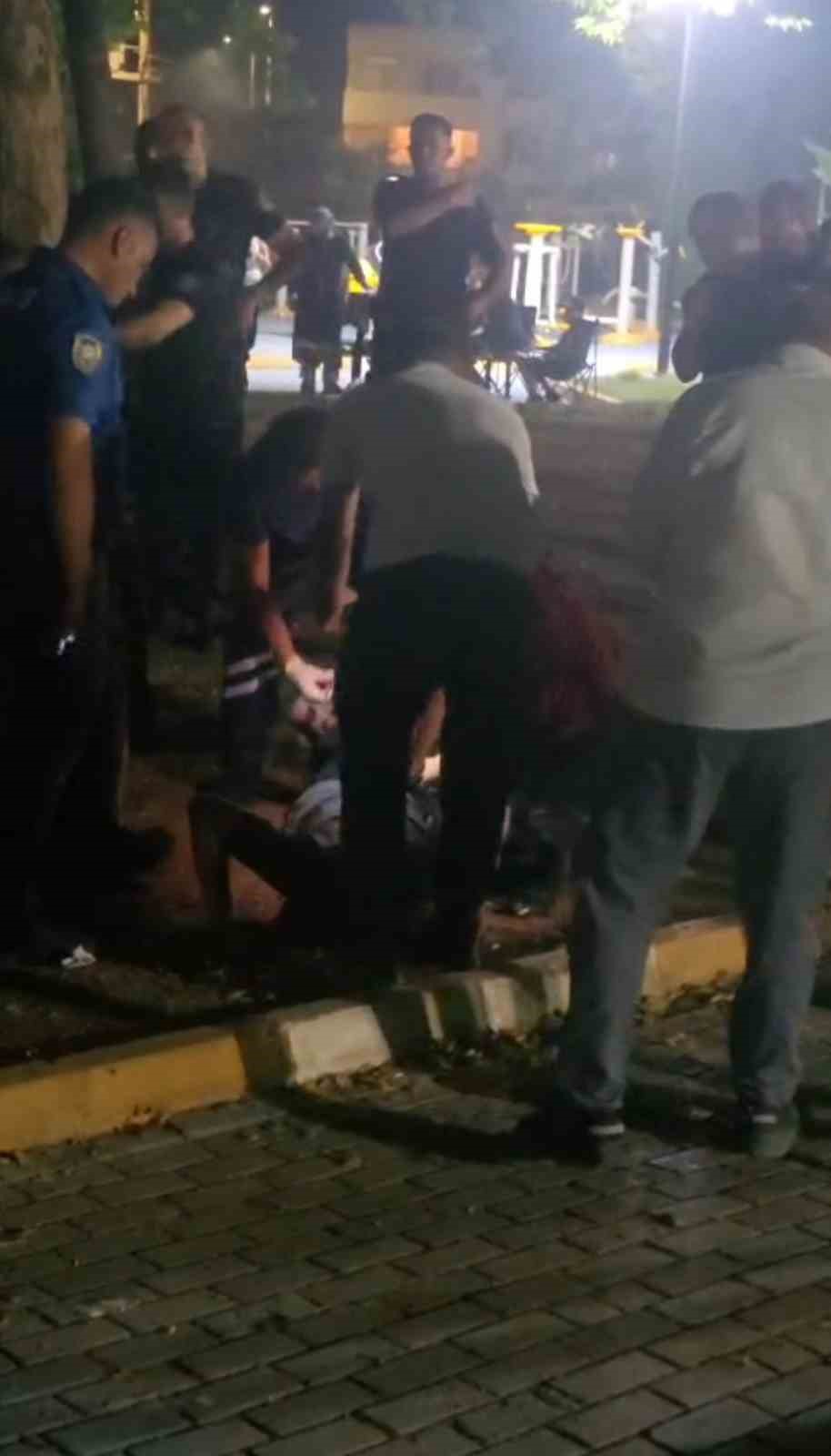 ŞANLIURFA’DA TAŞLI SOPALI KAVGA: 3 YARALI