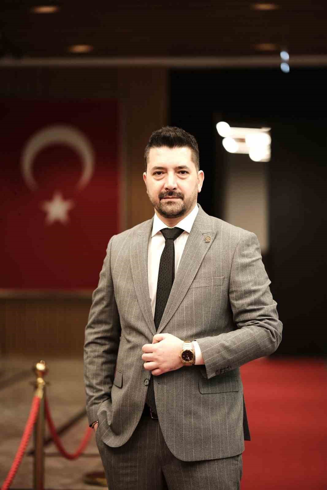 ESMİAD BAŞKANI SİNLENMEZ: "ŞEHRİMİZİN GELECEĞİ ADINA ATILAN HER ADIMIN DESTEKÇİSİYİZ"