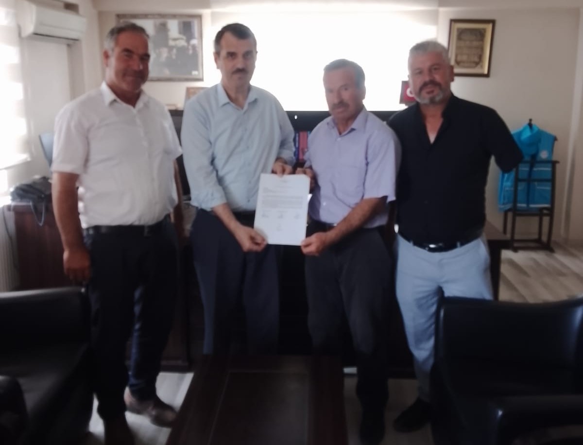 SELENDİ’DE HAYIRSEVERLERİN YAPTIRDIĞI ALOŞLAR CAMİİ İBADETE HAZIR