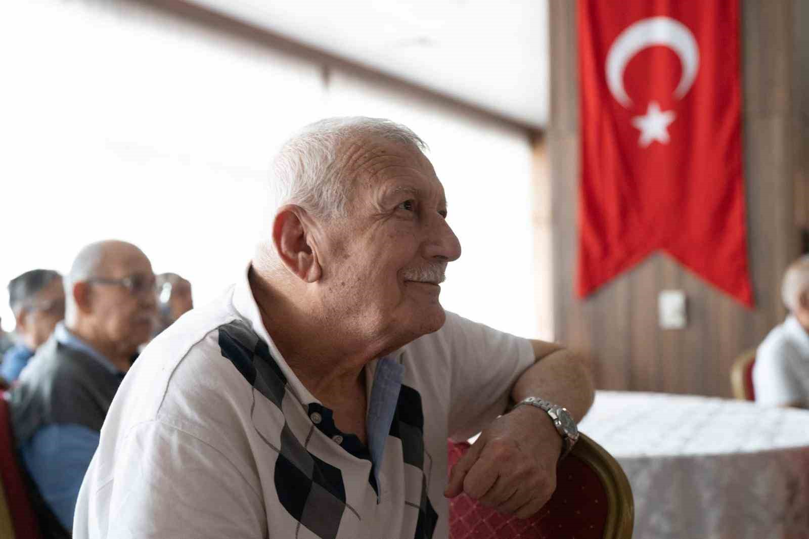 ZÜBEYDE HANIM HUZUREVİ’NDE BABALAR GÜNÜ