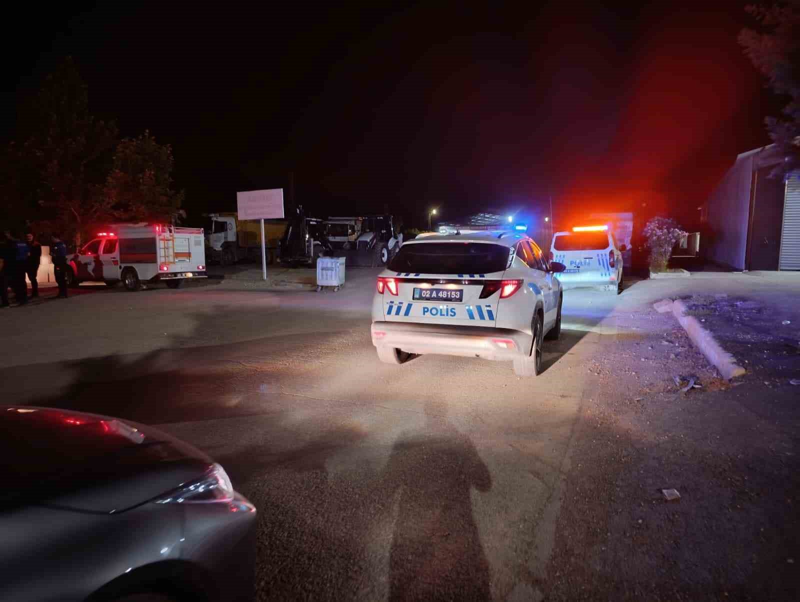ADIYAMAN’DA BOŞ ALANDA KLOR GAZI PANİĞİ