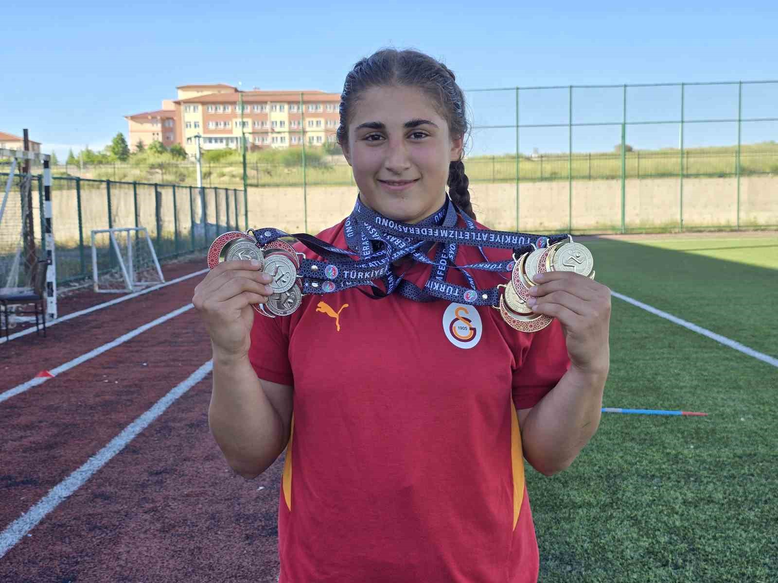 YOZGATLI GENÇ SPORCU YAZ KIŞ DEMEDEN ÇALIŞTI, ADINDAN SÖZ ETTİREN BAŞARILARA İMZA ATTI