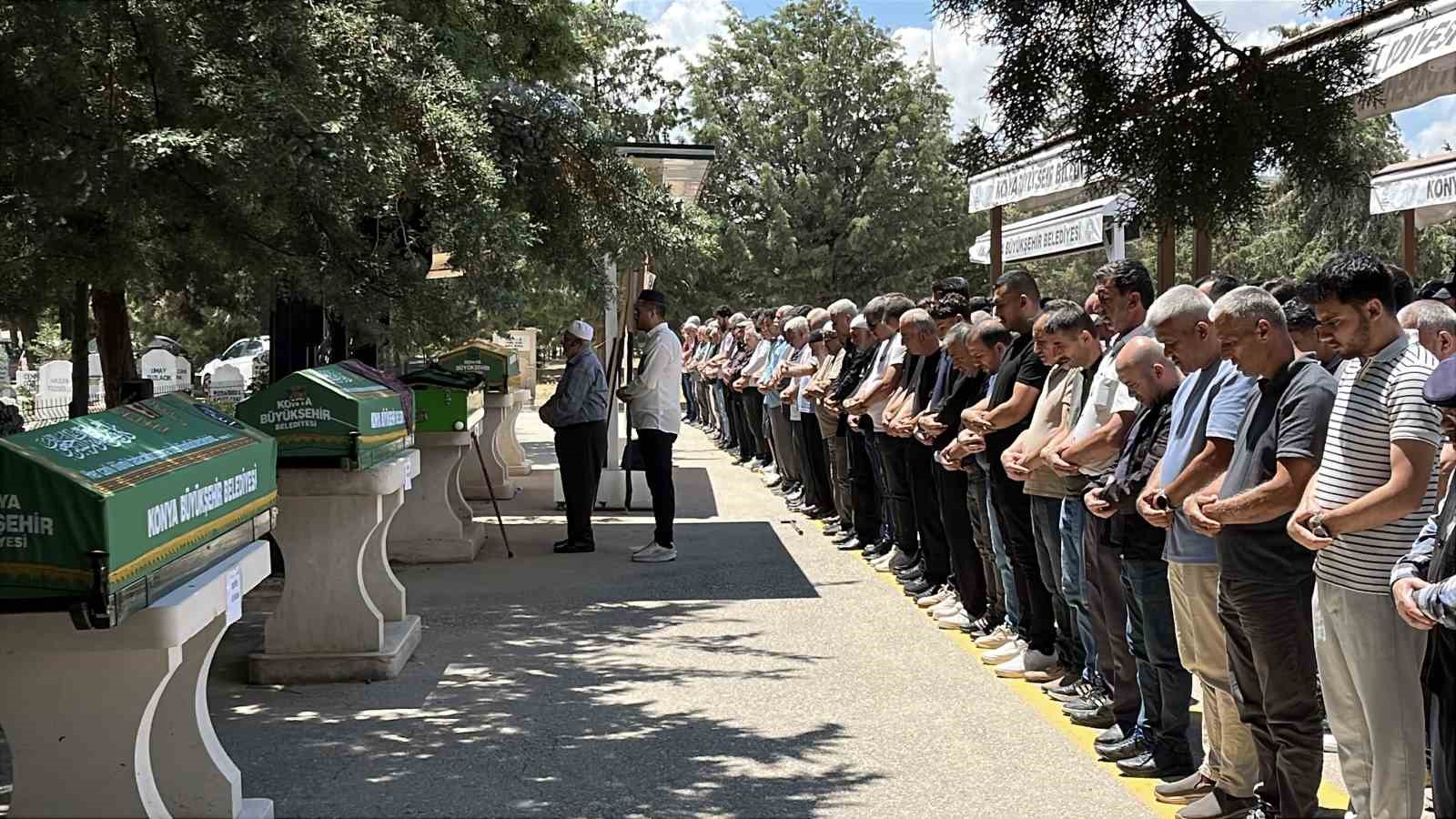 ISPARTA’DAKİ KAZADA HAYATINI KAYBEDEN KEZİBAN BAYSAL SON YOLCULUĞUNA UĞURLANDI