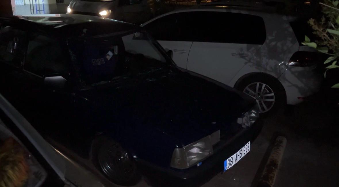 KAYSERİ’DE OTOMOBİL YAYAYA ÇARPIP KAÇTI: 1 AĞIR YARALI