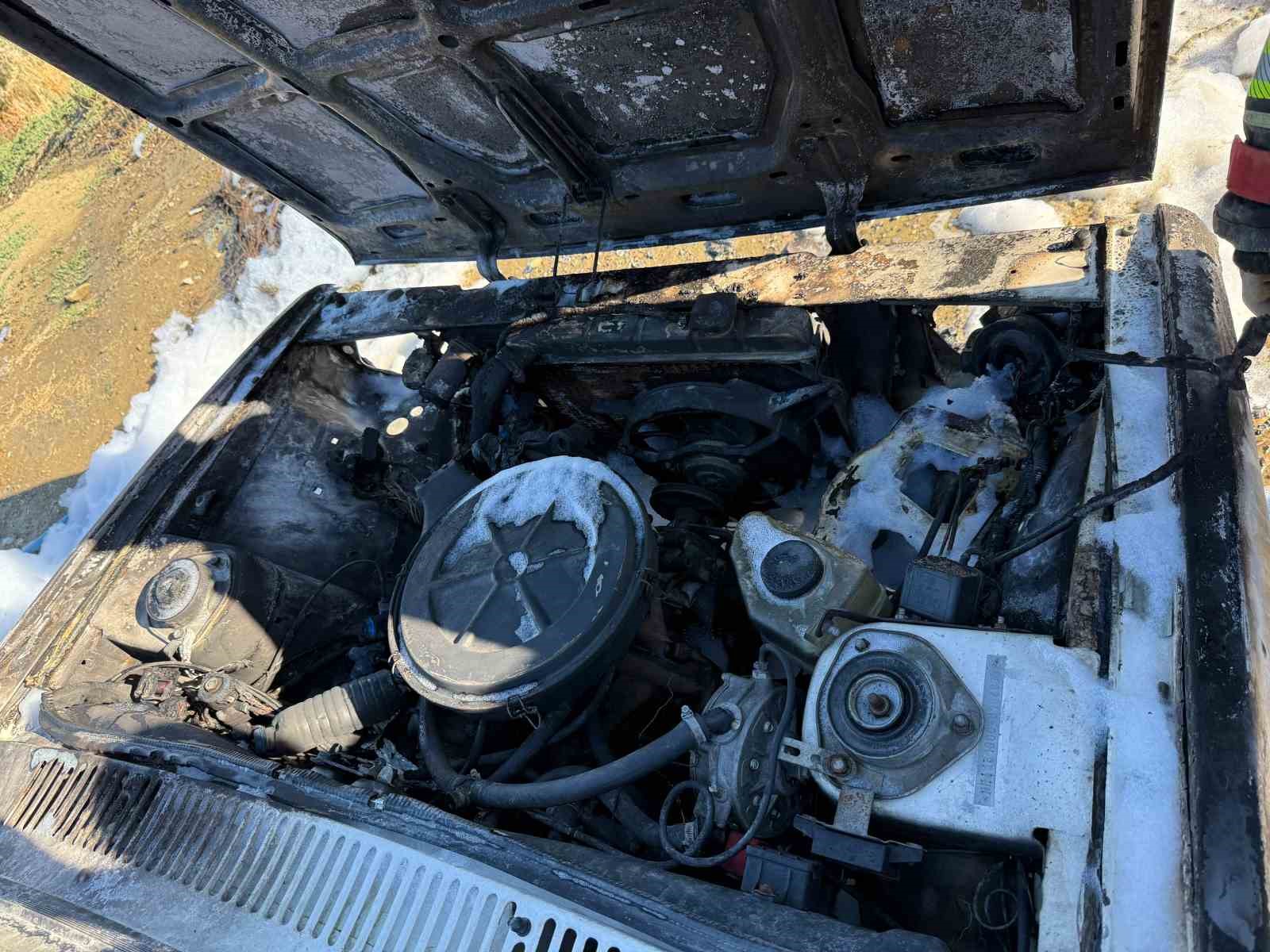 ERDEK’TE KORKUTAN ARAÇ YANGINI