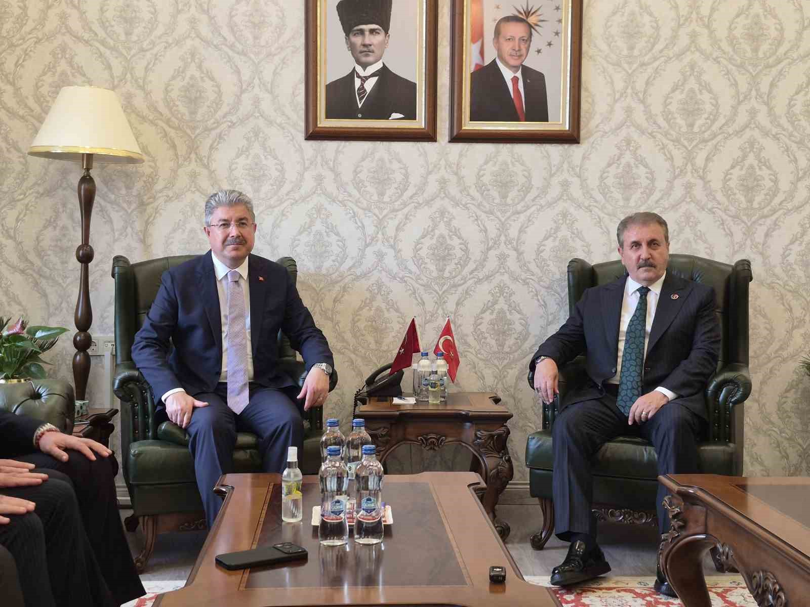 BBP GENEL BAŞKANI DESTİCİ: "HEPİMİZ SAVAŞ BİTSİN İSTİYORUZ"