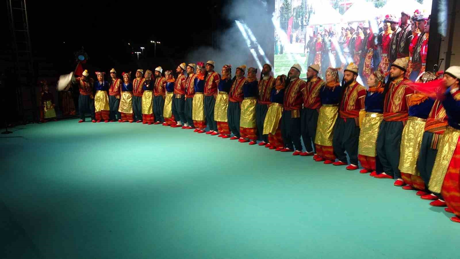 KİLİS’TE HALK OYUNLARI VE MÜZİK ŞÖLENİ