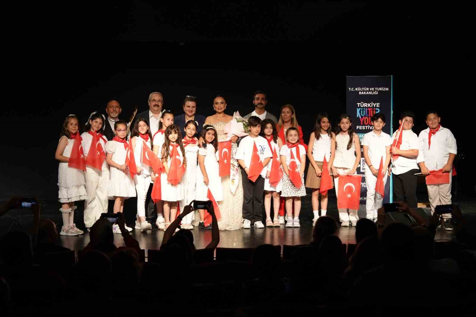 ANADOLU’NUN YEDİ OZANI OPERA YORUMU İLE SAMSUN’DA SESLENDİRİLDİ