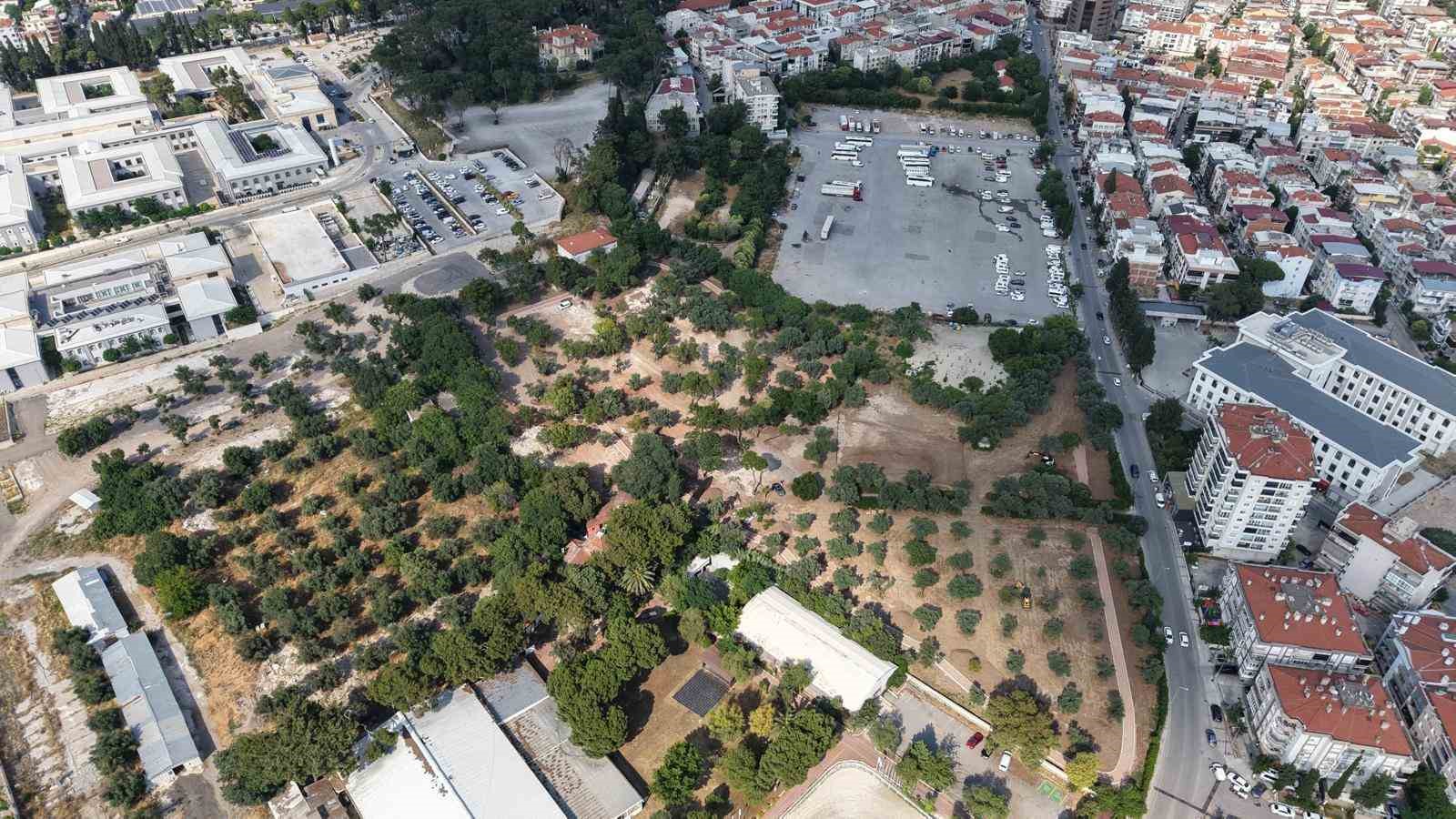 ALİBERTİ KÖŞKÜ KENT PARKINA DÖNÜŞÜYOR