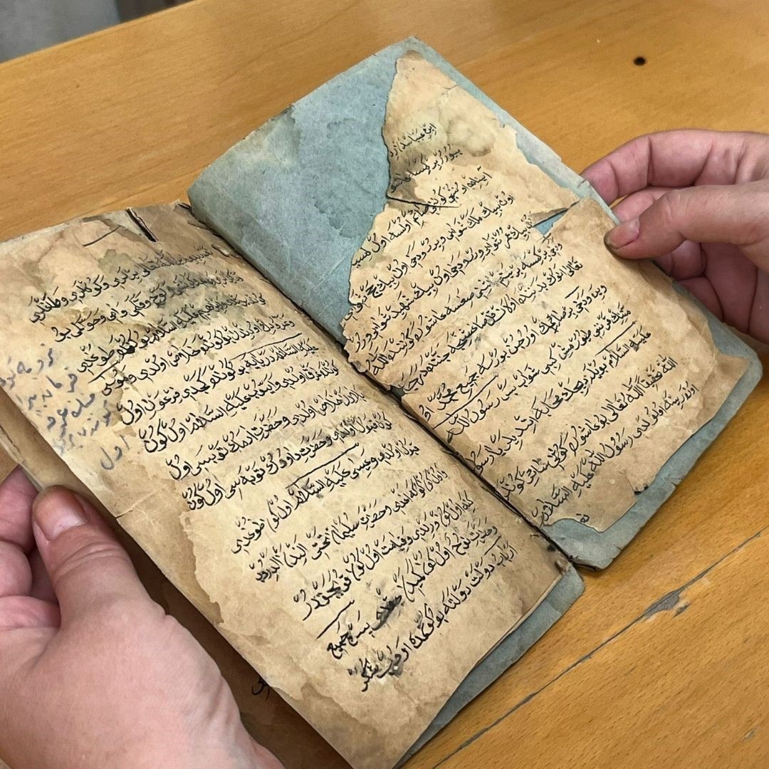 TOZLU RAFLARDAN DİJİTAL DÜNYAYA: 600 YILLIK MİRAS EGE’DE KORUMA ALTINDA