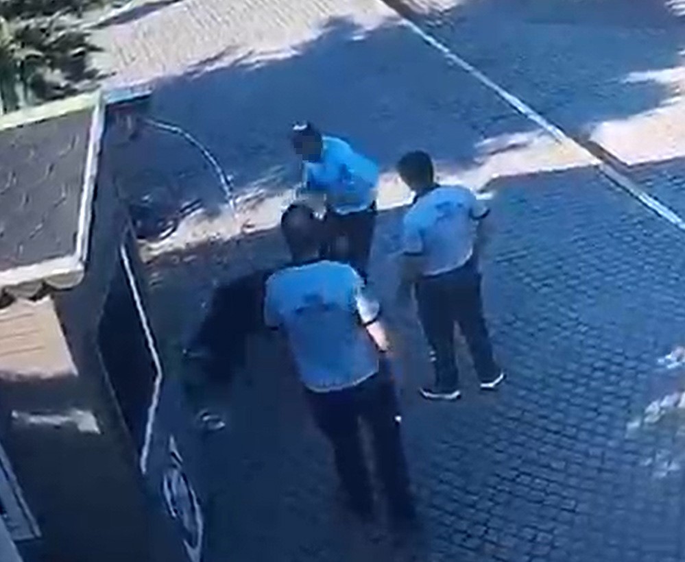 SALİHLİ’DE KÖPEĞE VE GÜVENLİK PERSONELİNE SALDIRAN ŞÜPHELİ TUTUKLANDI