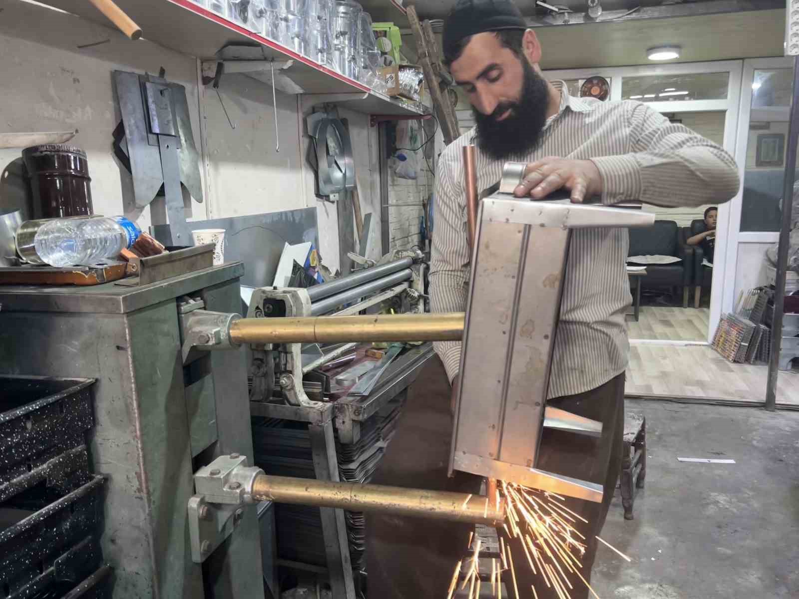 KAVURUCU SICAKLAR SEMAVER VE MANGAL SATIŞINI ARTIRDI