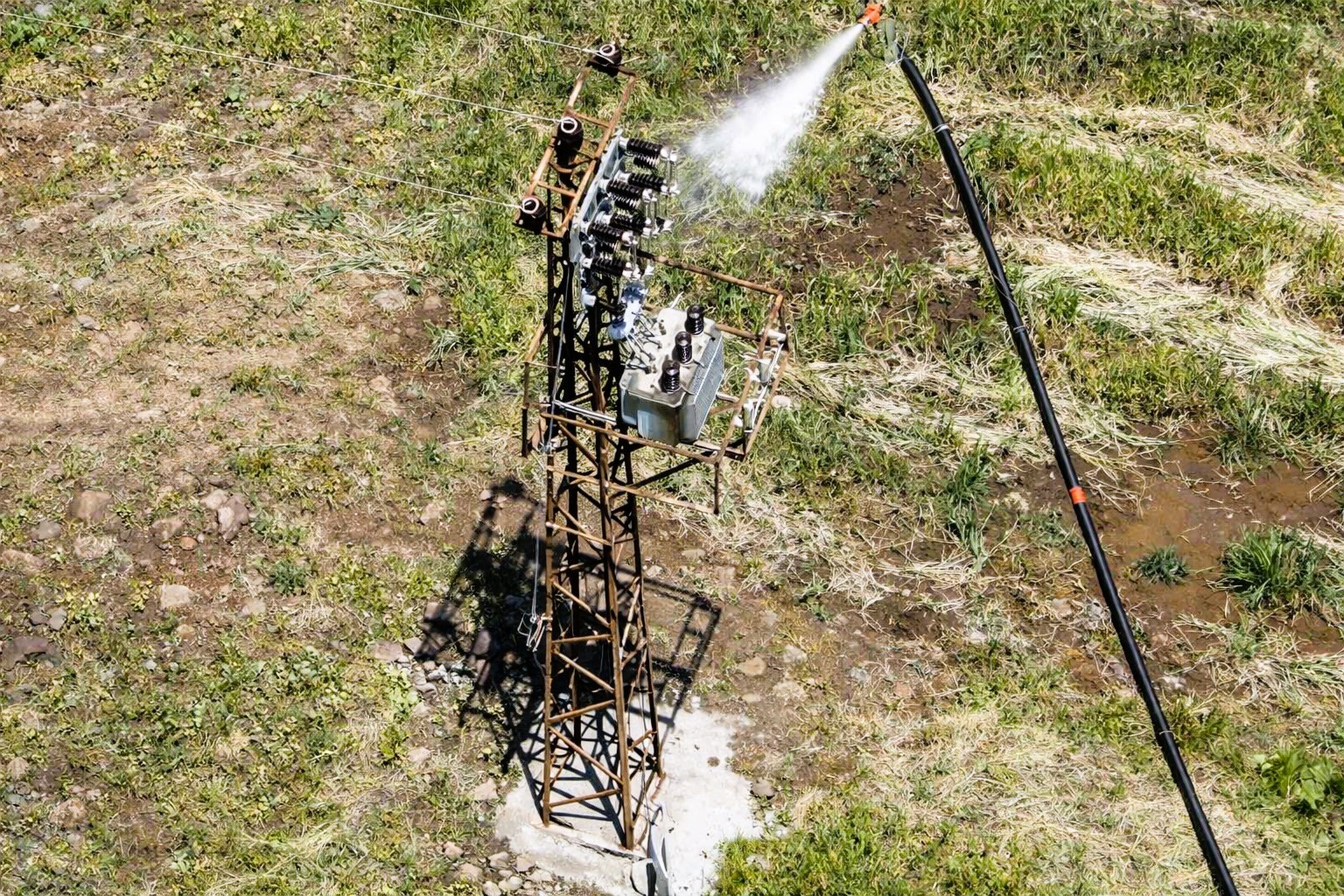 ŞANLIURFA’DA 5 BİN 500 HANENİN ENERJİSİNİ KARŞILAYABİLECEK KAPASİTEDE KAÇAK TRAFOLAR TESPİT EDİLDİ