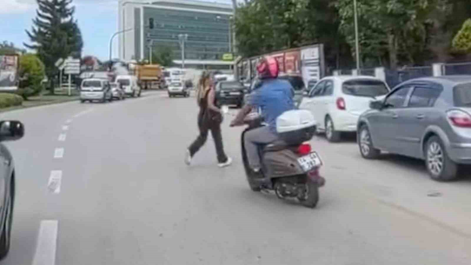 BOLU’DA KAZADAN KIL PAYI KURTULDULAR: O ANLAR KAMERADA