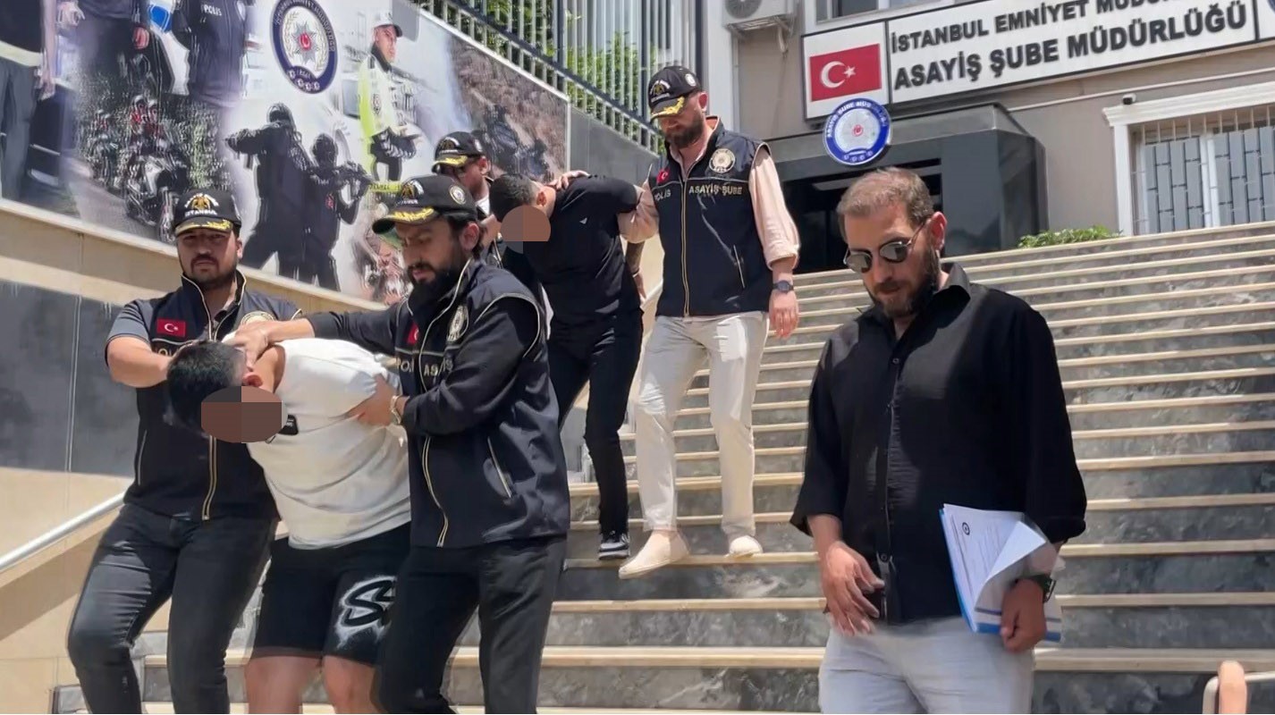 ÜMRANİYE’DE 1 KİŞİNİN ÖLDÜĞÜ ÇATIŞMADA DELİLLERİ SİLMEK İSTEYEN 11 ŞÜPHELİ TUTUKLANDI