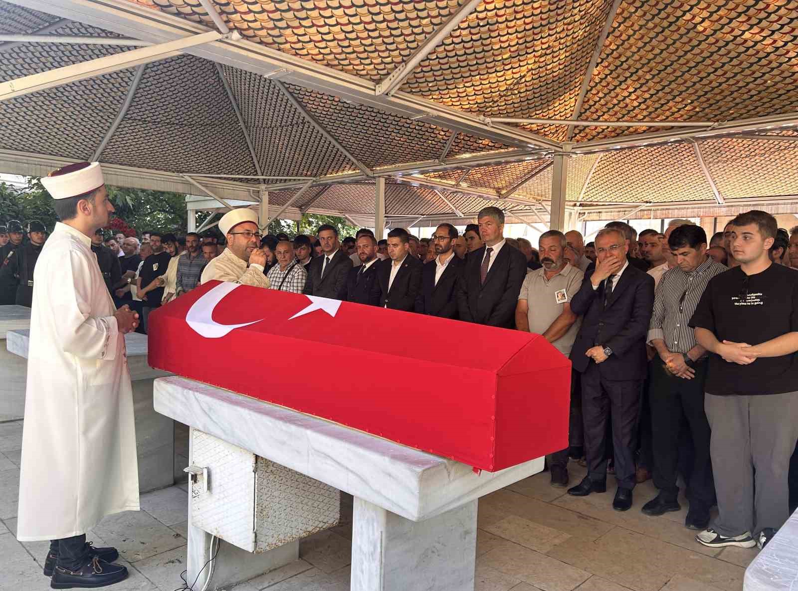 BİRLİĞİNE DÖNERKEN KAZADA HAYATINI KAYBETMİŞTİ, SON YOLCULUĞUNA UĞURLANDI