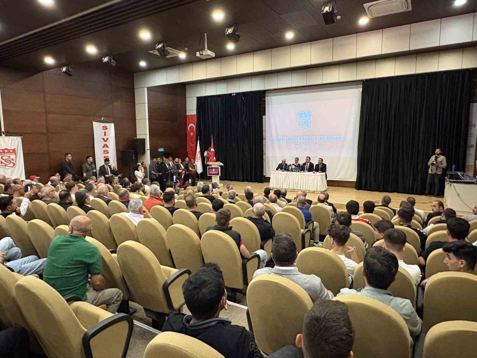 SİVASSPOR’DA OLAĞANÜSTÜ KONGRE KARARI