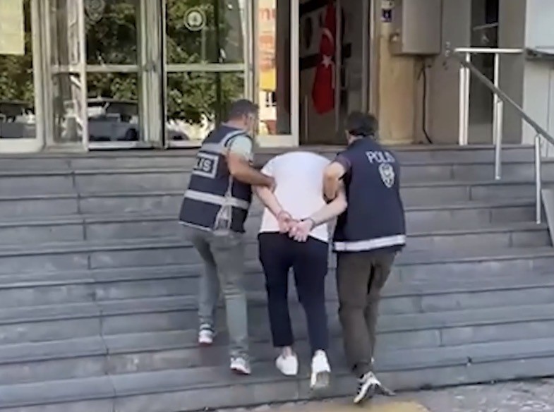 24 FARKLI ’DOLANDIRICILIK’ SUÇUNDAN 21 YIL KESİNLEŞMİŞ HAPİS CEZASI BULUNAN ŞAHIS YAKALANDI
