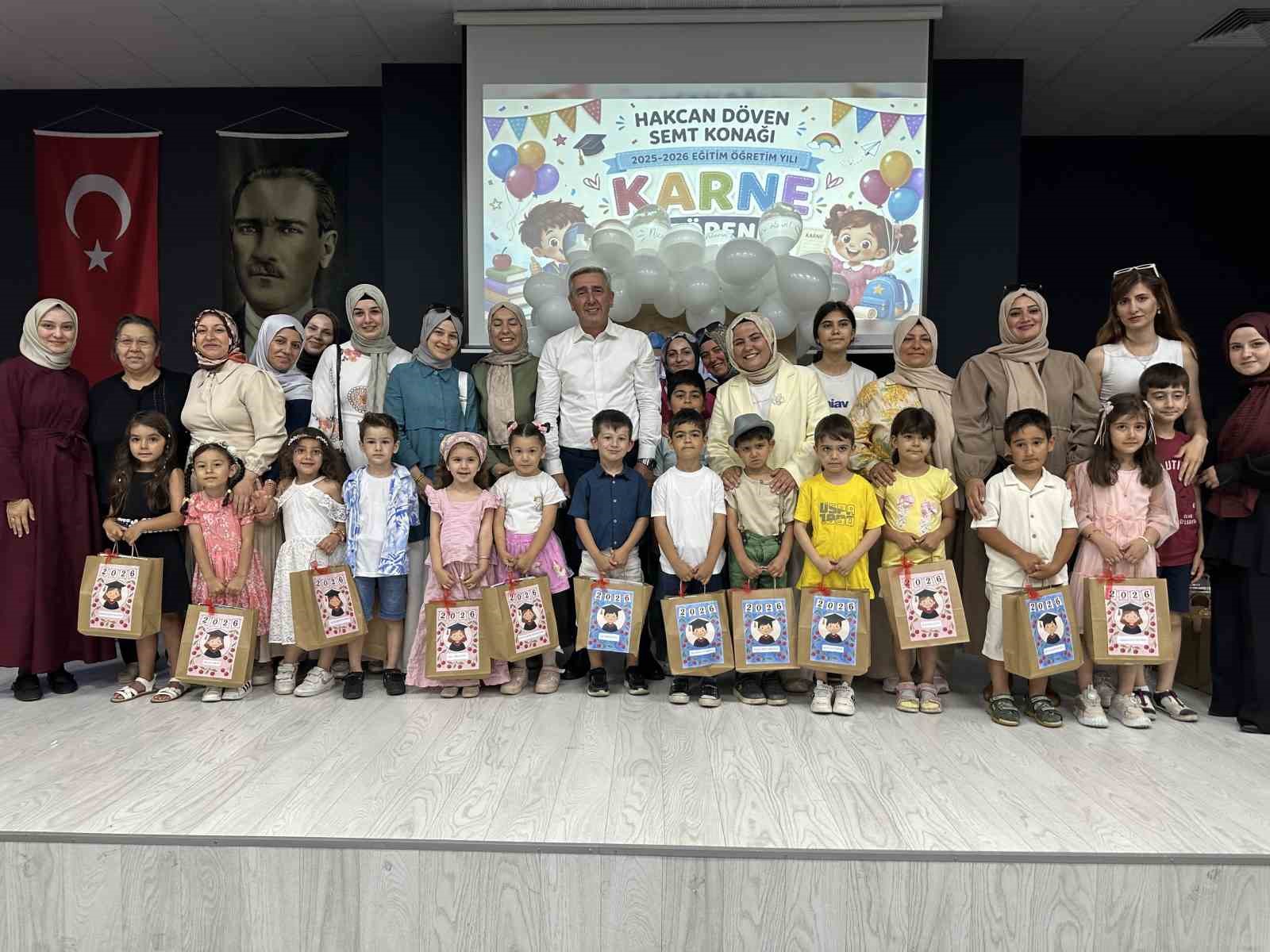 ÇAYIROVA ÇOCUK KULÜBÜ ÖĞRENCİLERİ KARNELERİNİ ALDI
