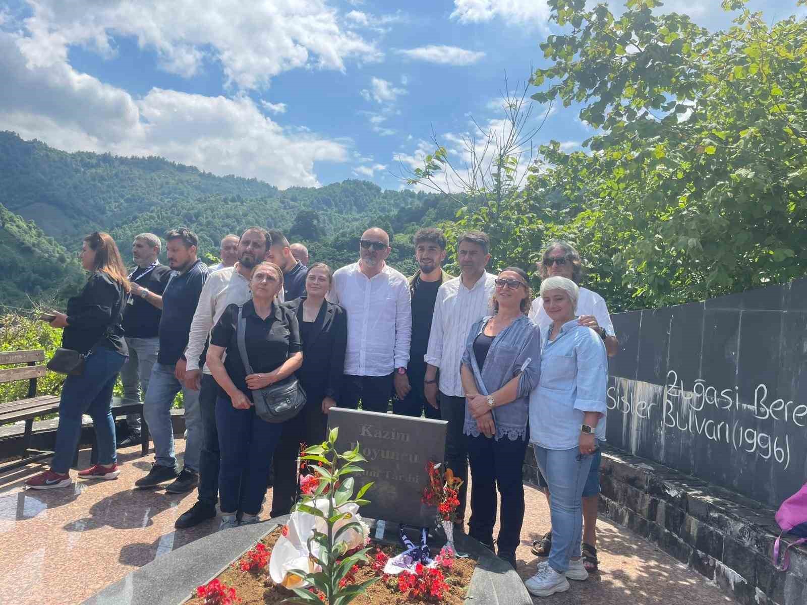 KAZIM KOYUNCU, VEFATININ 21. YILINDA MEZARI BAŞINDA ANILDI