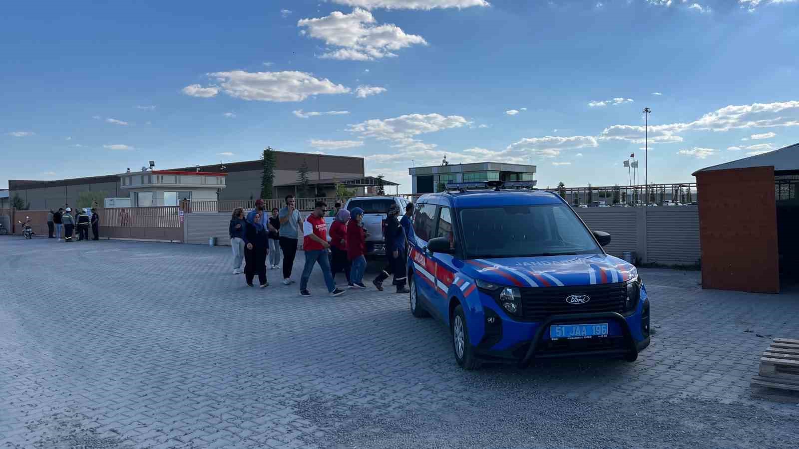 NİĞDE’DE HAVAİ FİŞEK FABRİKASINDAKİ PATLAMADA 1 KİŞİ HAYATINI KAYBETTİ, 1 YARALANDI