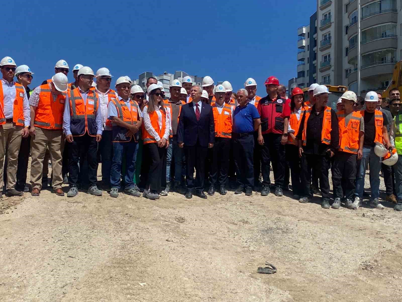 ABB BAŞKANI MANSUR YAVAŞ: "SEÇMEN BAŞKA BİR PARTİYİ TERCİH ETMEK İSTESEYDİ ZATEN ONU SEÇERDİ"