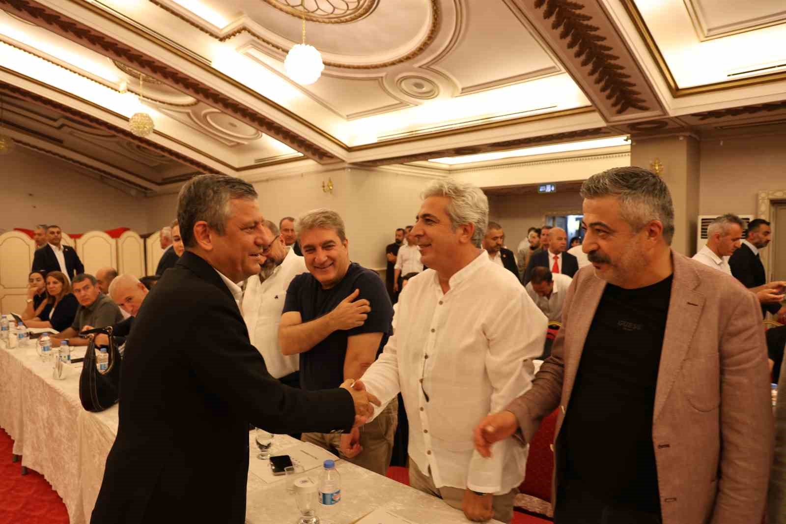 CHP GRUP BAŞKANI ÖZEL: "ÜLKEMİZ, DEMOKRASİMİZ, PARTİMİZ TARİHİN BELKİ DE EN ZOR GÜNLERİNDEN GEÇİYOR"
