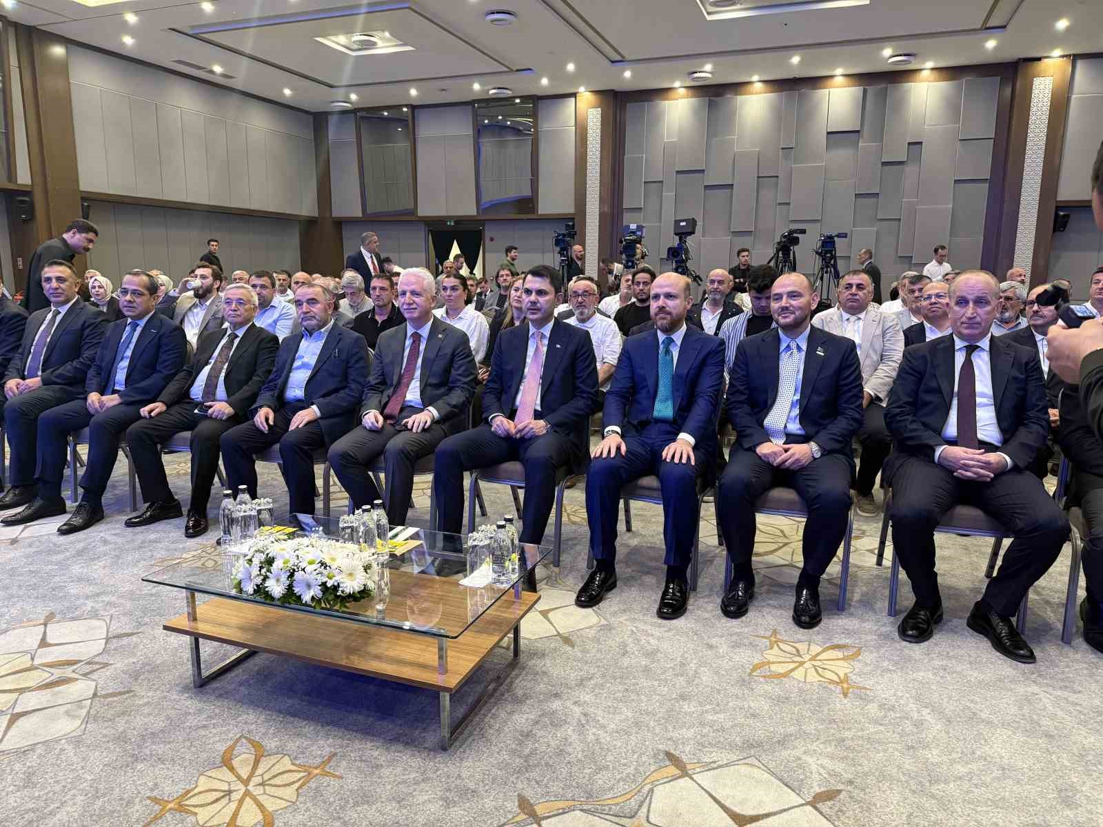 BAKAN KURUM: "YARISI BİZDEN KAMPANYASI KAPSAMINDA İSTANBUL’UN 39 İLÇESİNDE 233 BİN KONUTUN DÖNÜŞÜM SÜRECİ DEVAM EDİYOR"