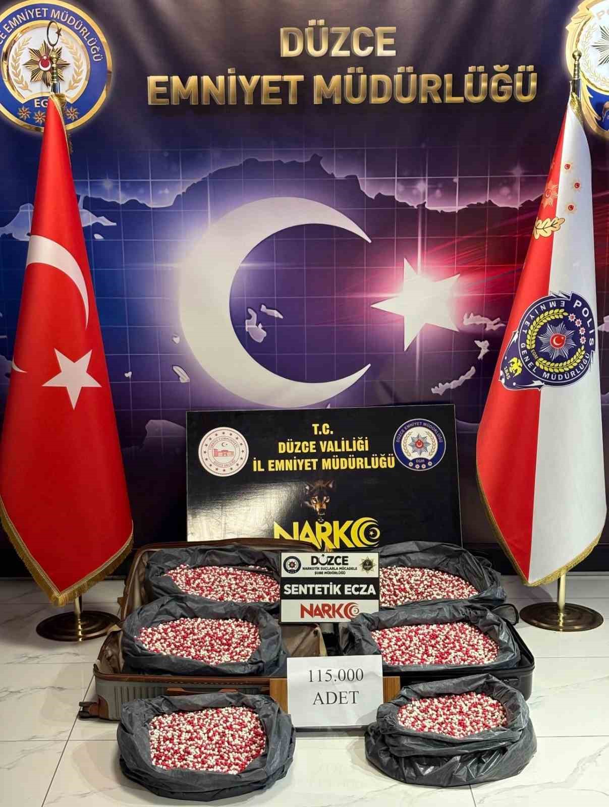 İSTANBUL’DAN SAMSUN’A UYUŞTURUCU SEVKİYATINA DÜZCE POLİSİ ’DUR’ DEDİ