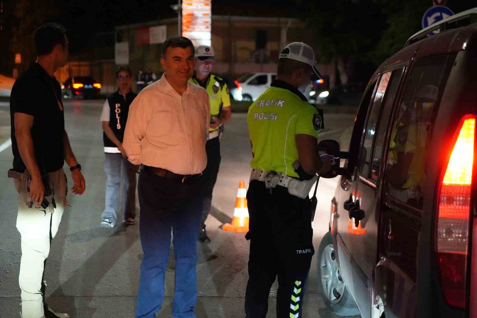 EDİRNE’DE ŞOK UYGULAMA: 17 ARACA 560 BİN LİRANIN ÜZERİNDE CEZA